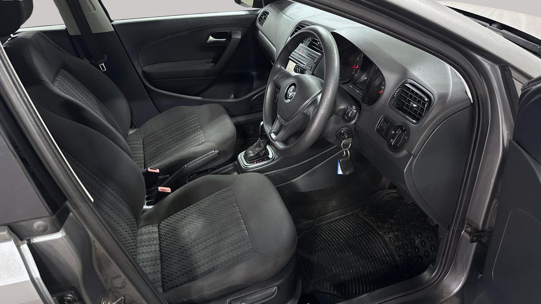 2015 Volkswagen Polo 66 Tsi Trendline, Automatic, 62982 km, Right Side Front Door Cabin View
