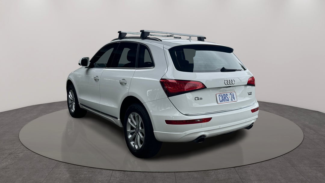 Left Back Diagonal (45- Degree) View