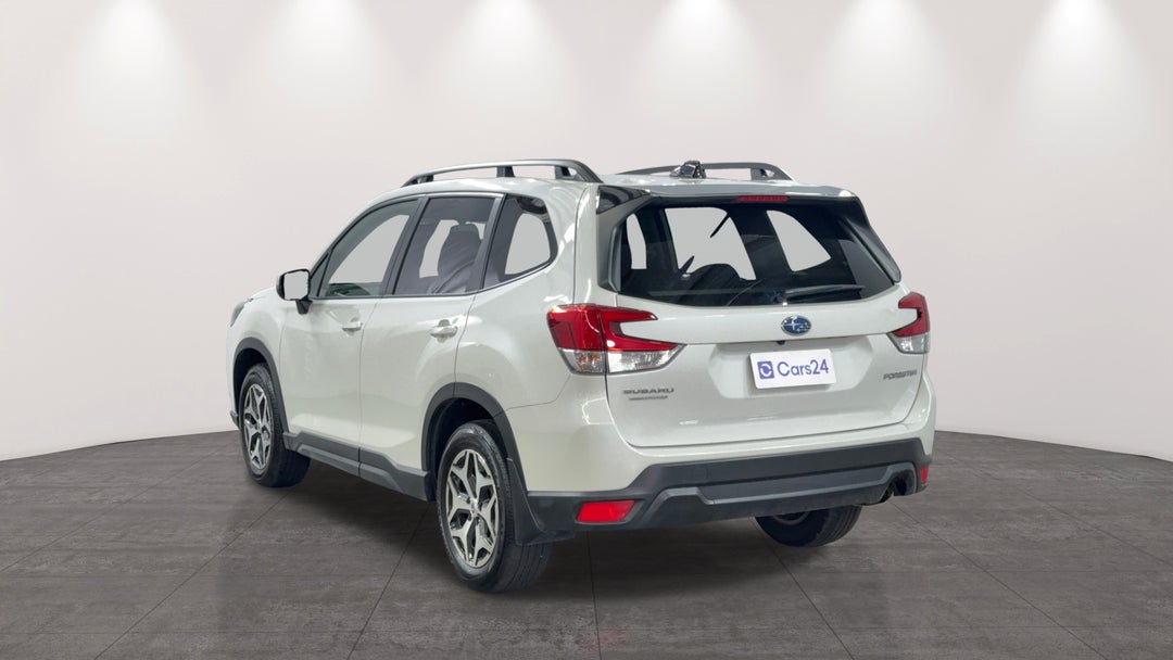 Left Back Diagonal (45- Degree) View