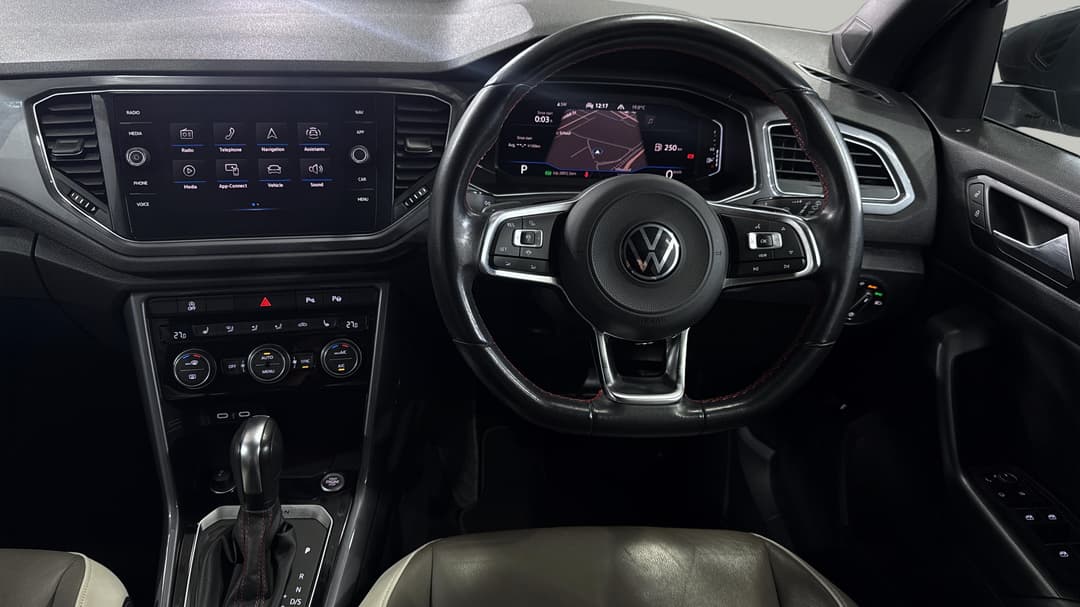 2021 Volkswagen T-roc 140tsi Sport, Automatic, 118322 km, Center Console