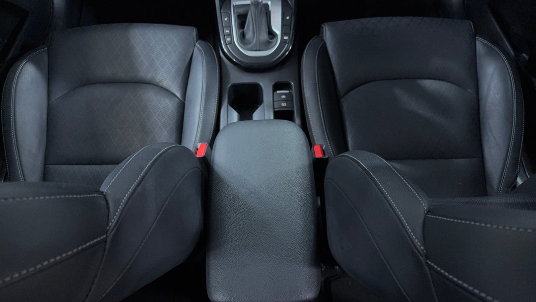 2022 Kia Cerato Sport+, Automatic, 22866 km, Center Console