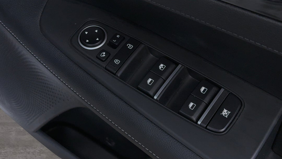 2022 Kia Cerato Sport+, Automatic, 22866 km, Drivers Side Door Panel Controls