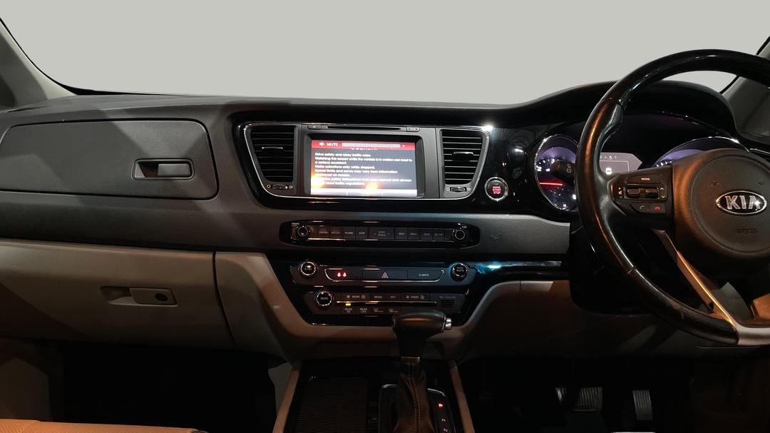 2018 Kia Carnival Platinum, Automatic, 143770 km, Dashboard View