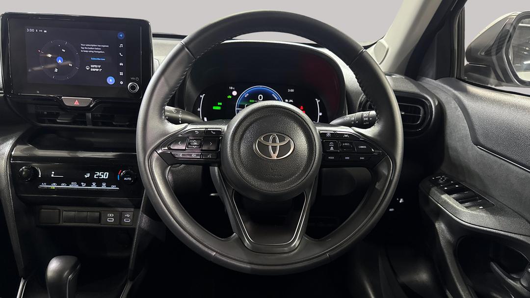 2024 Toyota Yaris Cross Gx Hybrid, Automatic, 26552 km, Steering Wheel Close-up