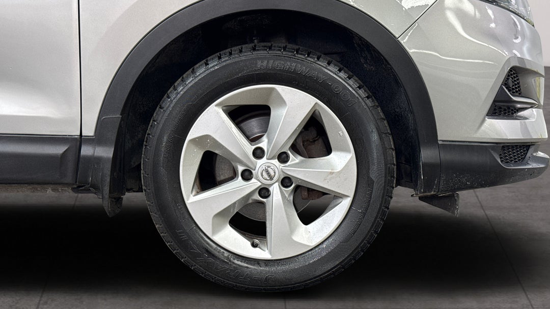 2019 Nissan Qashqai St, Automatic, 78046 km, Right Front Wheel