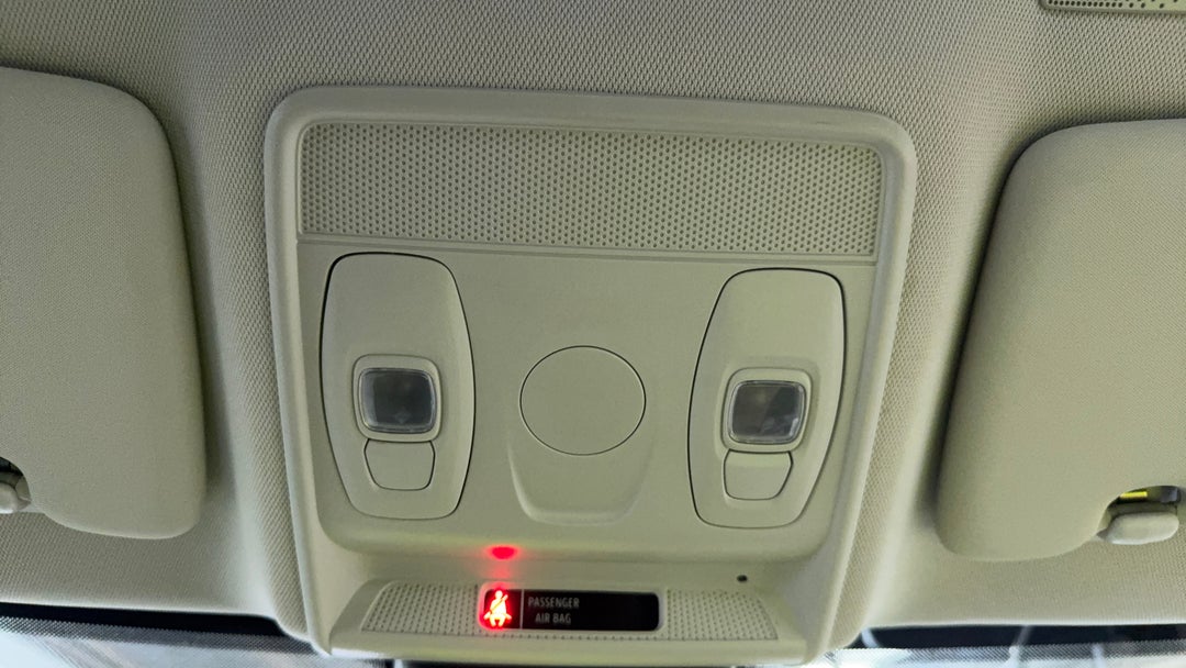 On-Roof Controls/Sunglass holder