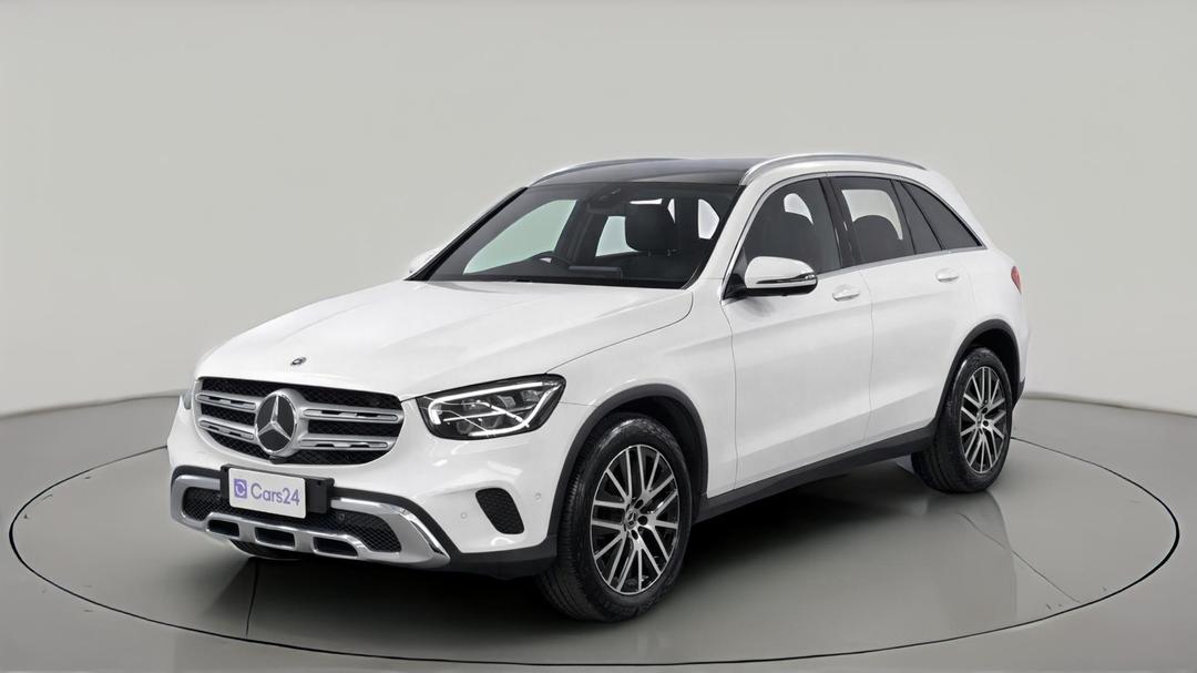 2020 Mercedes-benz GLC 200, Automatic, 62229 km, Left Front Diagonal (45- Degree) View