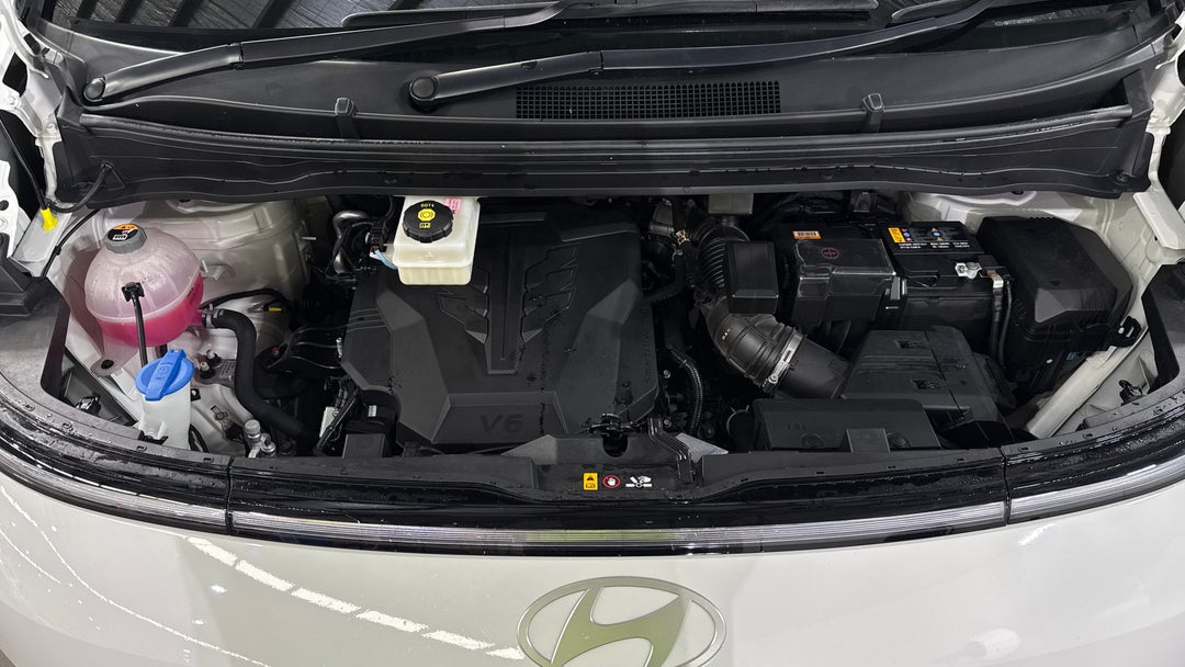 2024 Hyundai Staria ., Automatic, 48958 km, Open Bonnet (Engine)