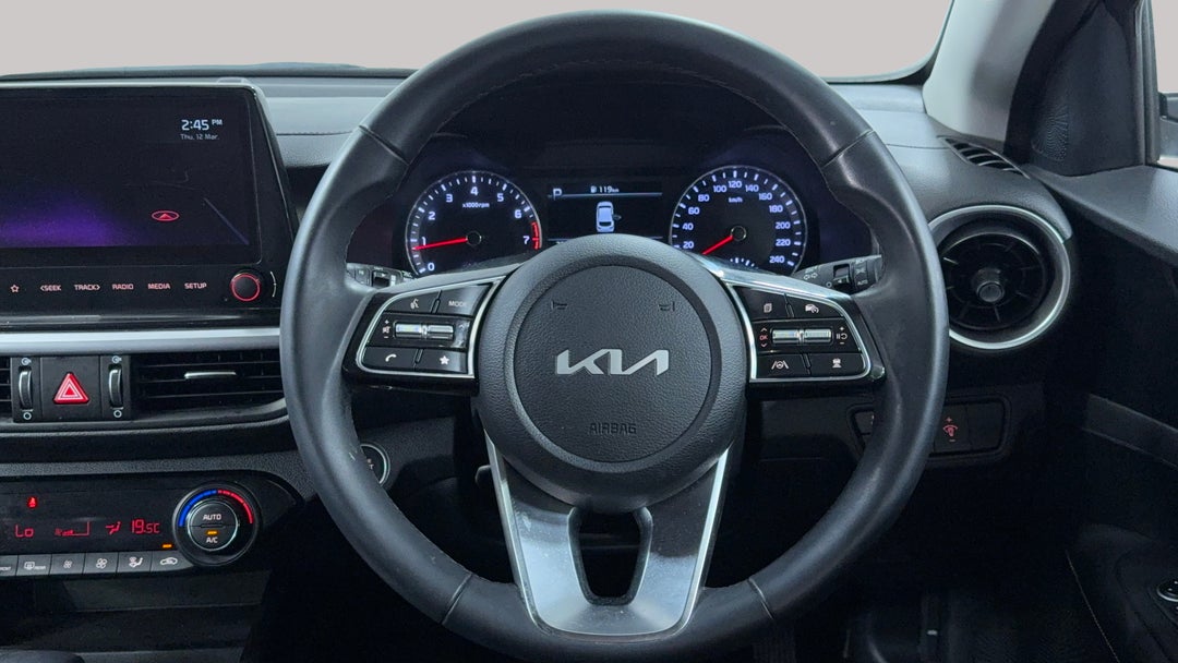 2022 Kia Cerato Sport+, Automatic, 22866 km, Steering Wheel Close-up