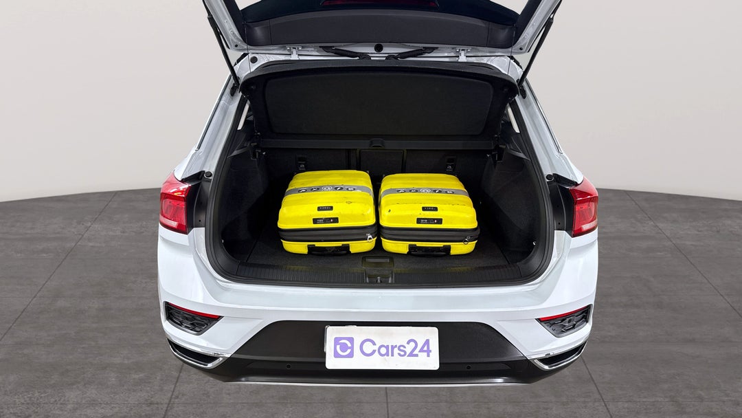 2021 Volkswagen T-roc 110tsi Style, Automatic, 57065 km, Boot Inside View with Luggage