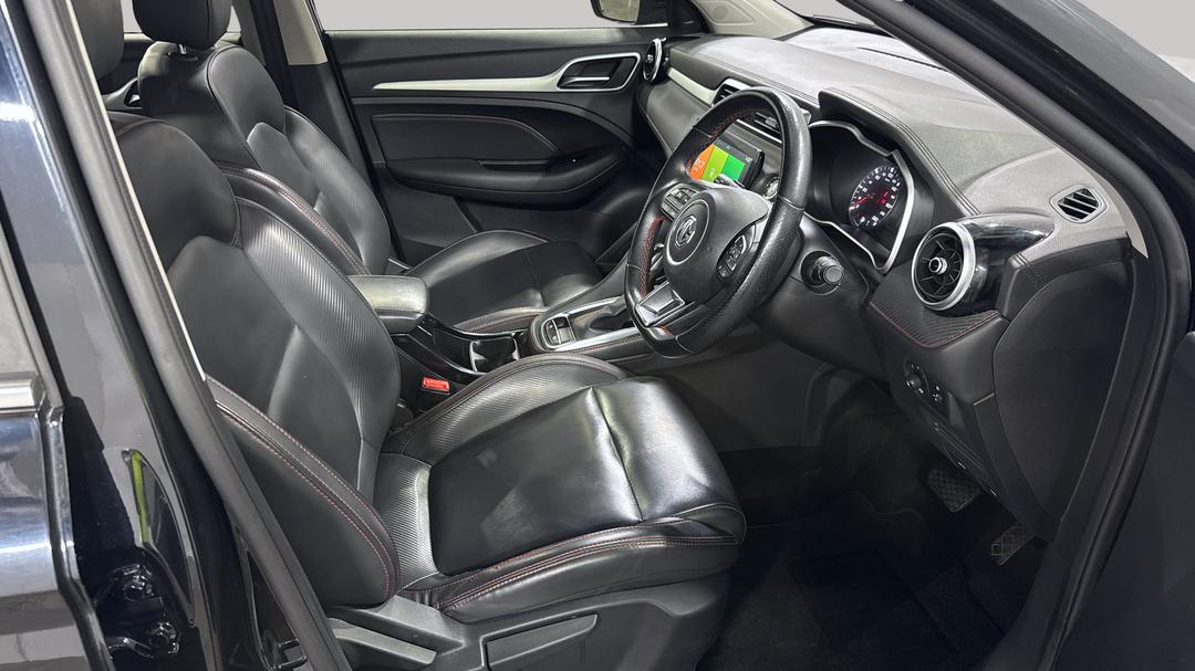 2021 MG Zst Vibe, Automatic, 69851 km, Right Side Front Door Cabin View