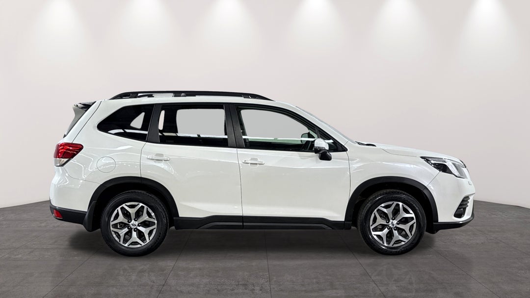 2024 Subaru Forester 2.5i (AWD), Automatic, 39202 km, Right Side View