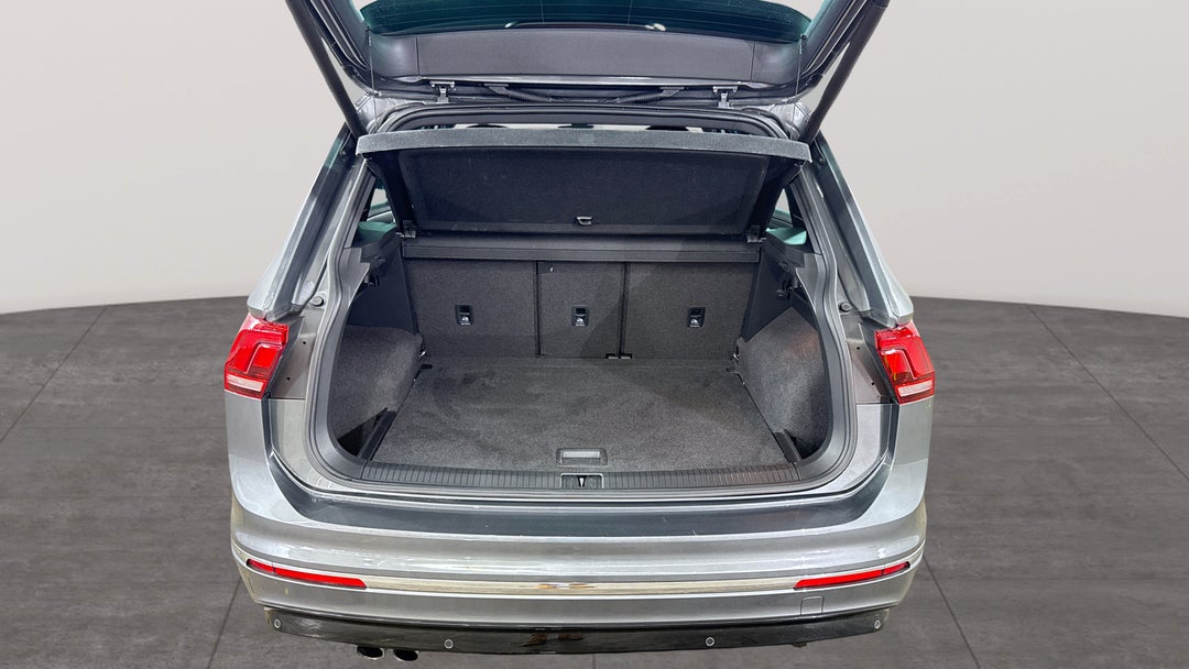 2019 Volkswagen Tiguan 132 Tsi R-line Edition, Automatic, 63435 km, Boot Inside View