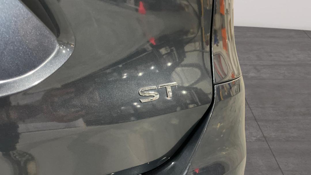 2016 Nissan X-trail St (4x4), Automatic, 111645 km, Badge (Boot Right Side)
