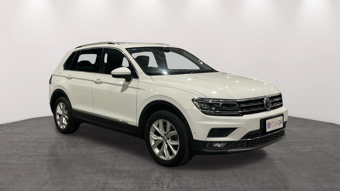2017 Volkswagen Tiguan 162 Tsi Highline, Automatic, 112800 km, Right Front Diagonal (45- Degree) View