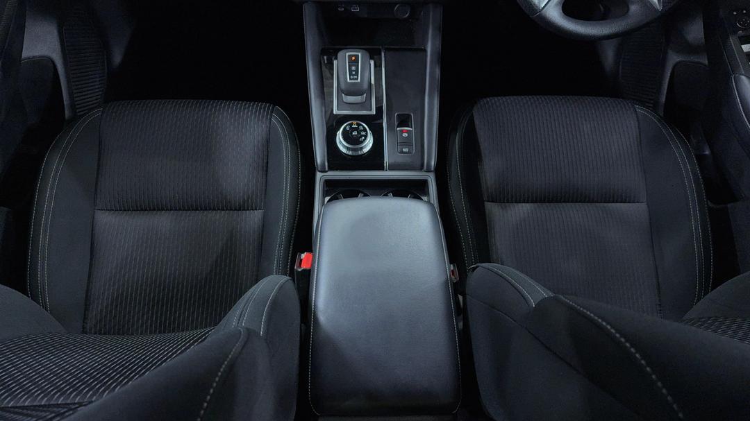 2024 Mitsubishi Outlander Es 5 Seat (2WD), Automatic, 55336 km, Center Console