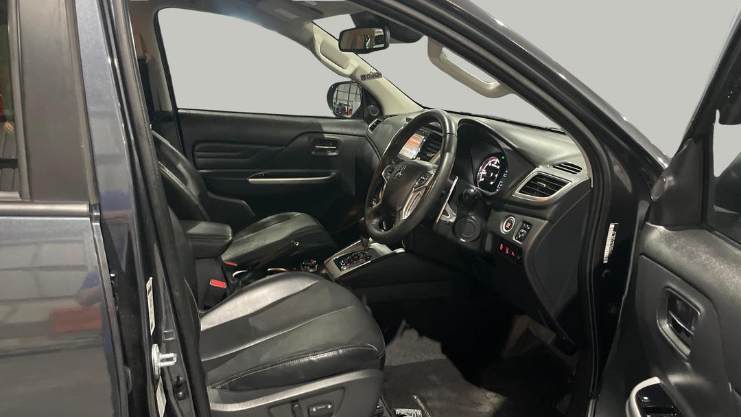 2023 Mitsubishi Triton Gsr (4x4), Automatic, 22992 km, Right Side Front Door Cabin View