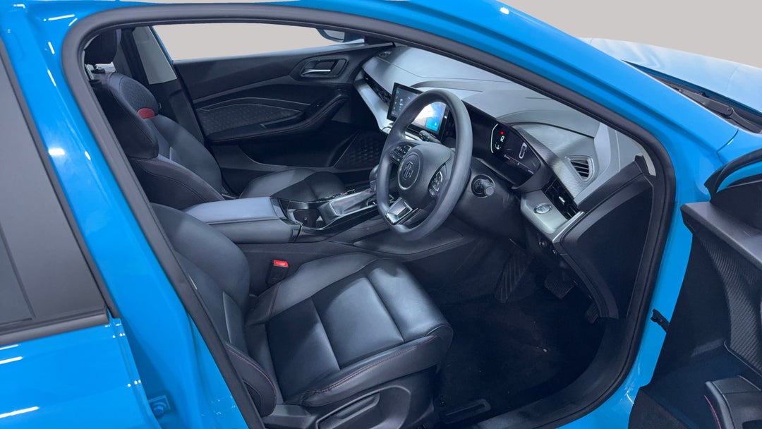 2024 MG Mg5 Vibe, Automatic, 20101 km, Right Side Front Door Cabin View