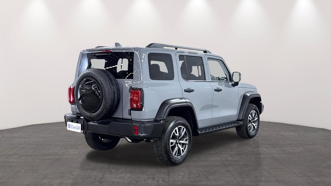 2025 GWM Tank 300 Ultra Diesel, Automatic, 27304 km, Right Back Diagonal (45- Degree) View