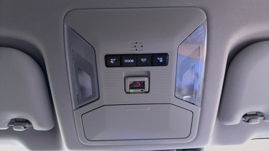 On-Roof Controls/Sunglass holder