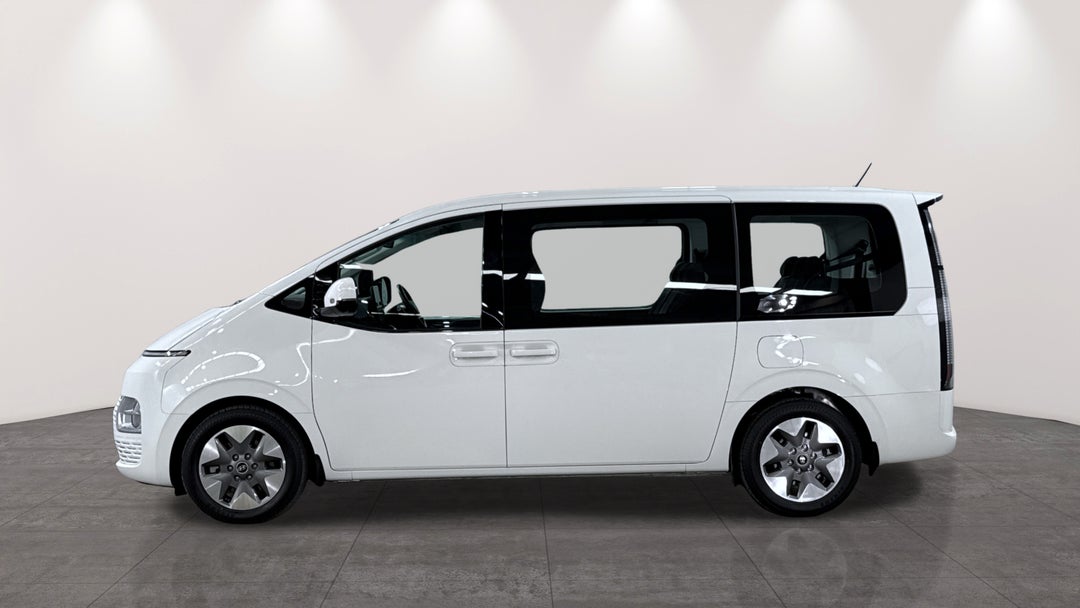 2024 Hyundai Staria ., Automatic, 48958 km, Left Side View