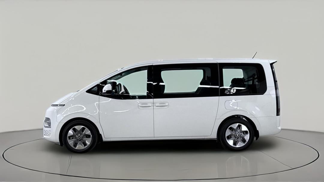 2024 Hyundai Staria ., Automatic, 48958 km, Left Side View