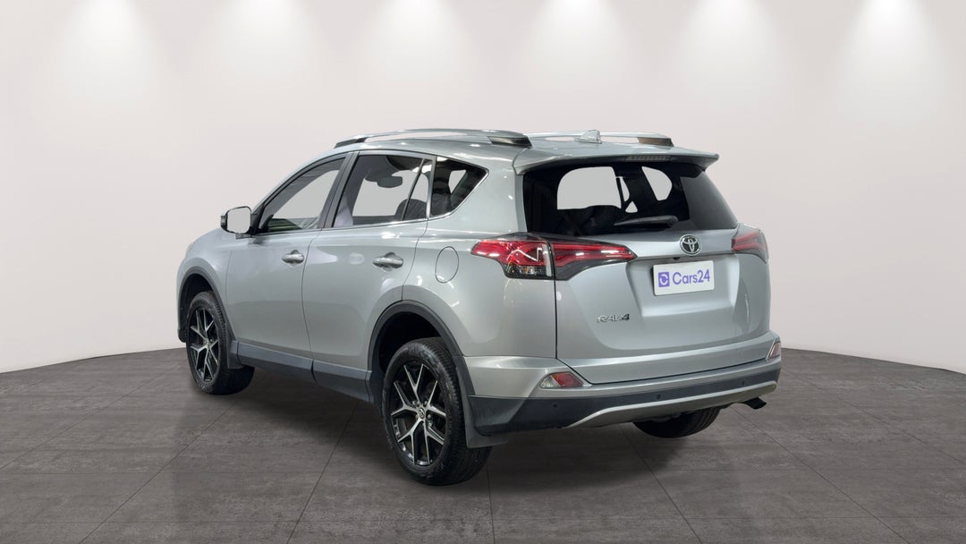 Left Back Diagonal (45- Degree) View