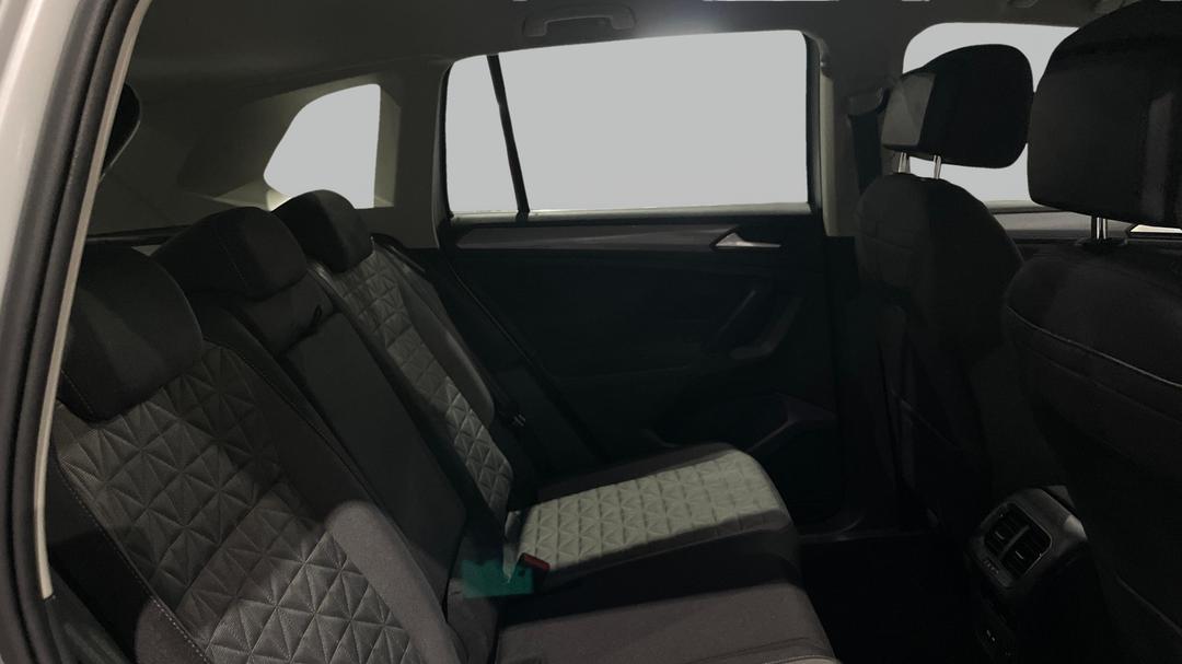 2021 Volkswagen Tiguan 110tsi Life, Automatic, 107906 km, Right Side Rear Door Cabin View