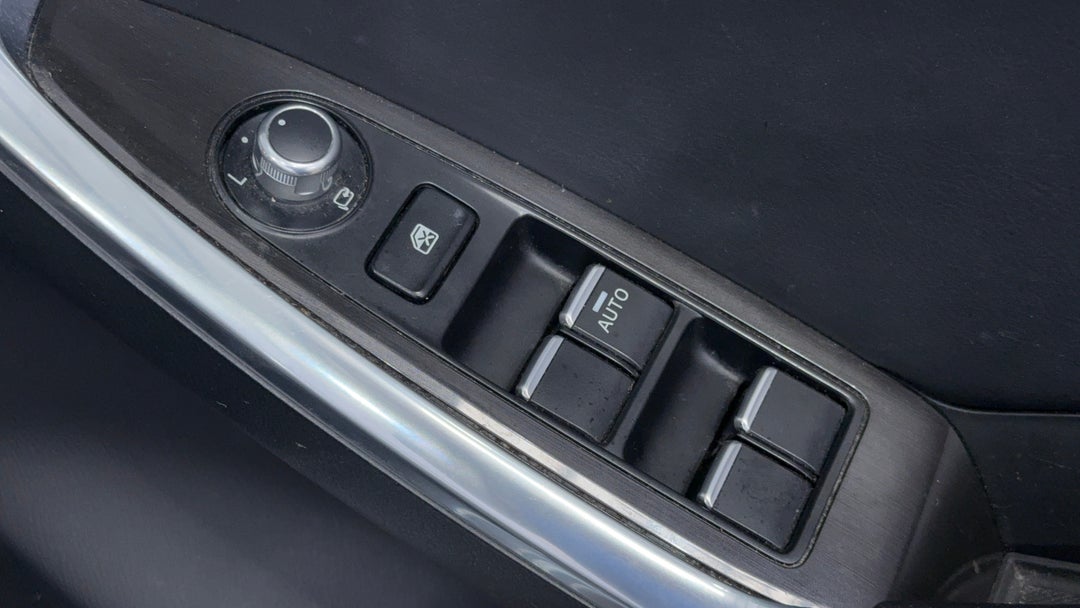 Drivers Side Door Panel Controls