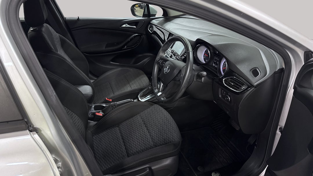 2018 Holden Astra Rs, Automatic, 31038 km, Right Side Front Door Cabin View