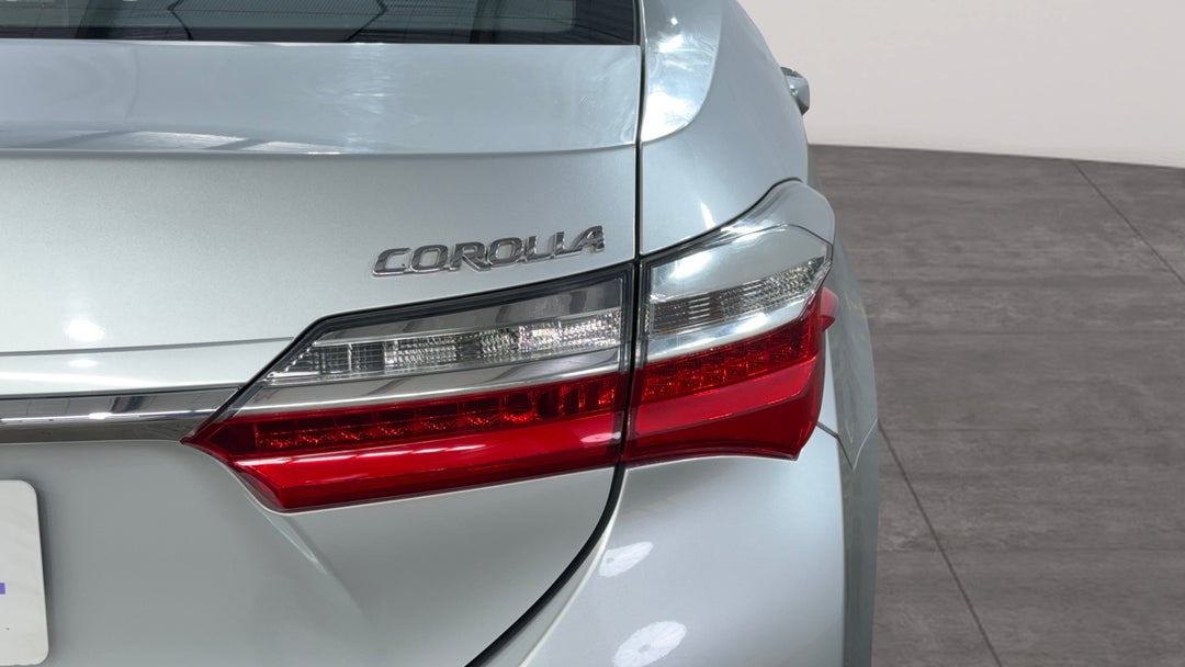 Badge (Boot Right Side)