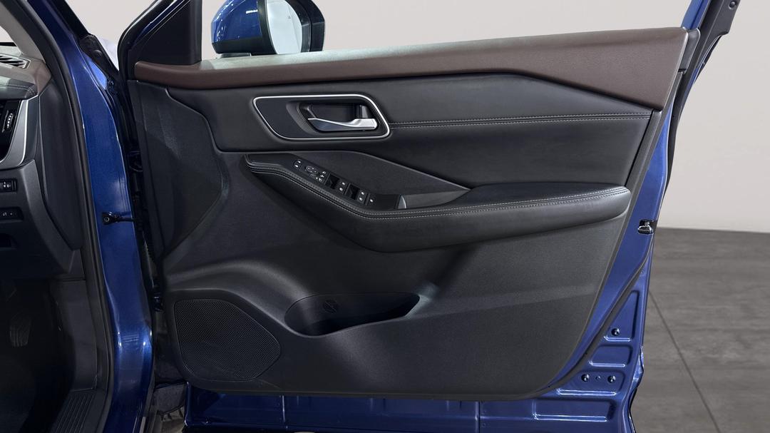 2023 Nissan X-trail St-l (4WD) E-power (hybrid), Automatic, 11977 km, Speaker View