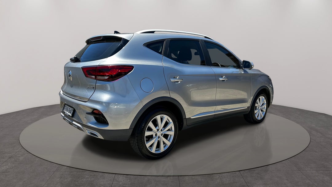 Right Back Diagonal (45- Degree) View