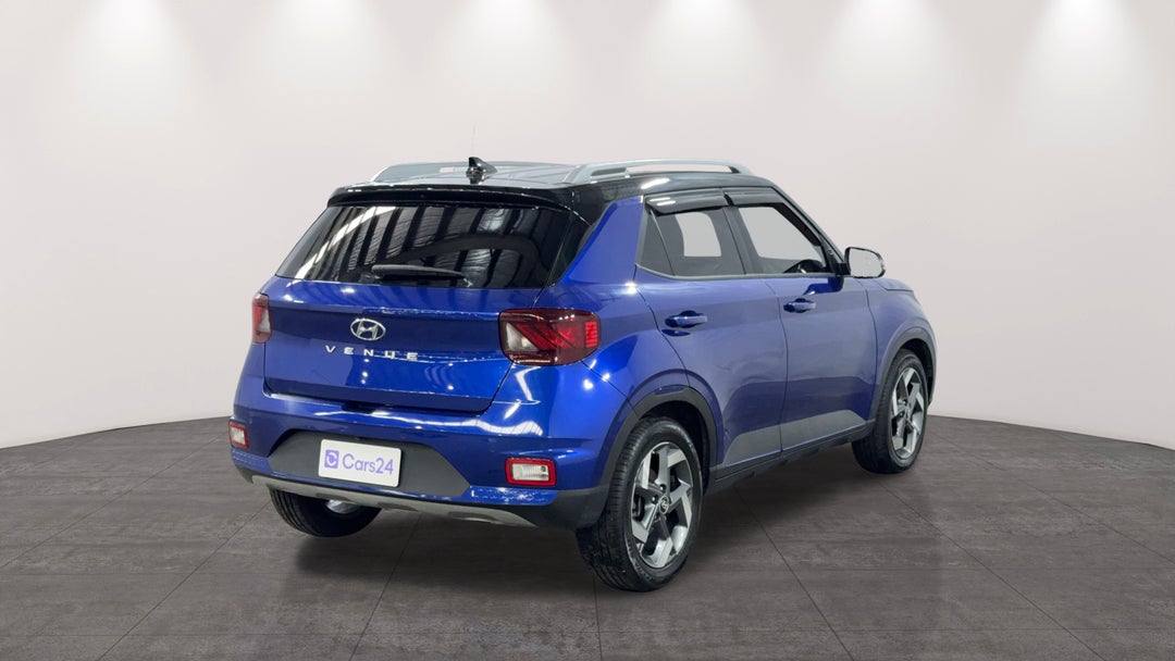 Right Back Diagonal (45- Degree) View