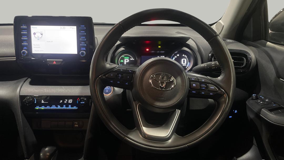 2023 Toyota Yaris Cross Gx Hybrid, Automatic, 53727 km, Steering Wheel Close-up