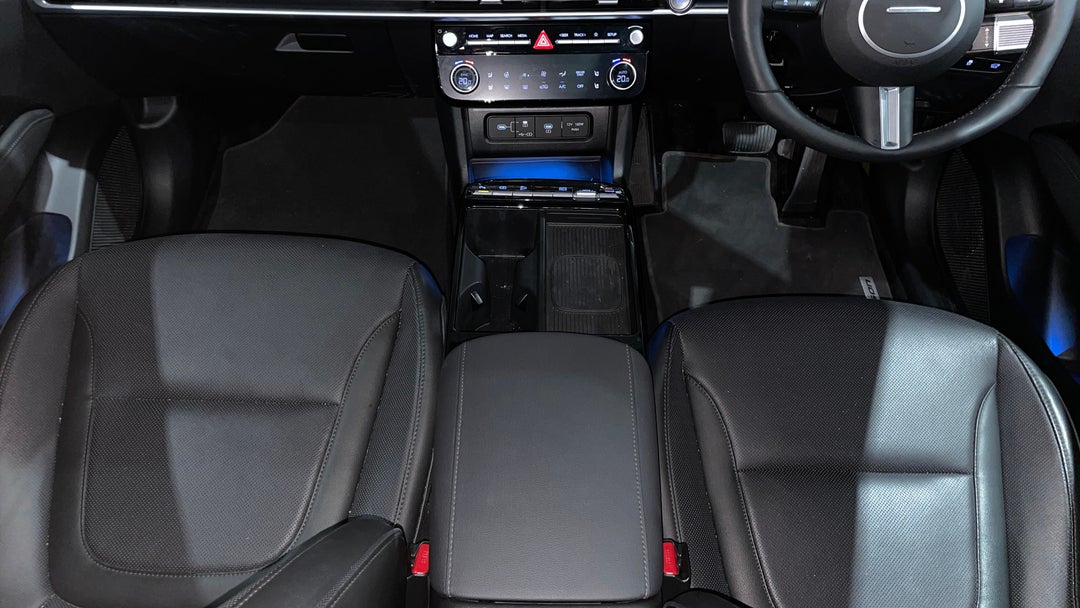 2025 Hyundai Tucson Premium Hybrid (AWD), Automatic, 10997 km, Center Console