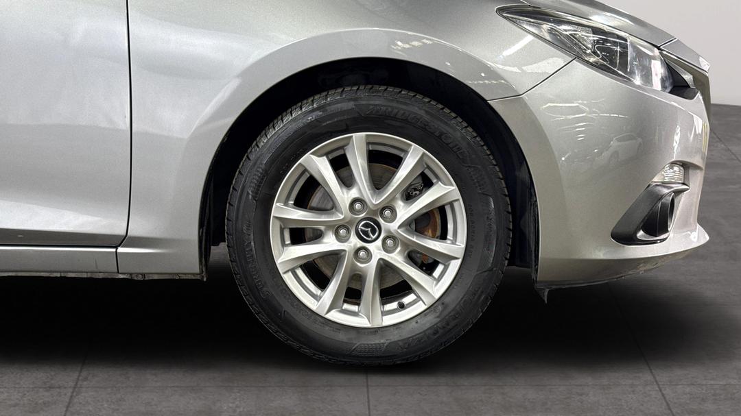 2016 Mazda 3 Maxx, Automatic, 135190 km, Right Front Wheel