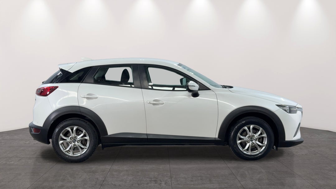 2017 Mazda CX-3 Maxx (FWD), Automatic, 72225 km, Right Side View