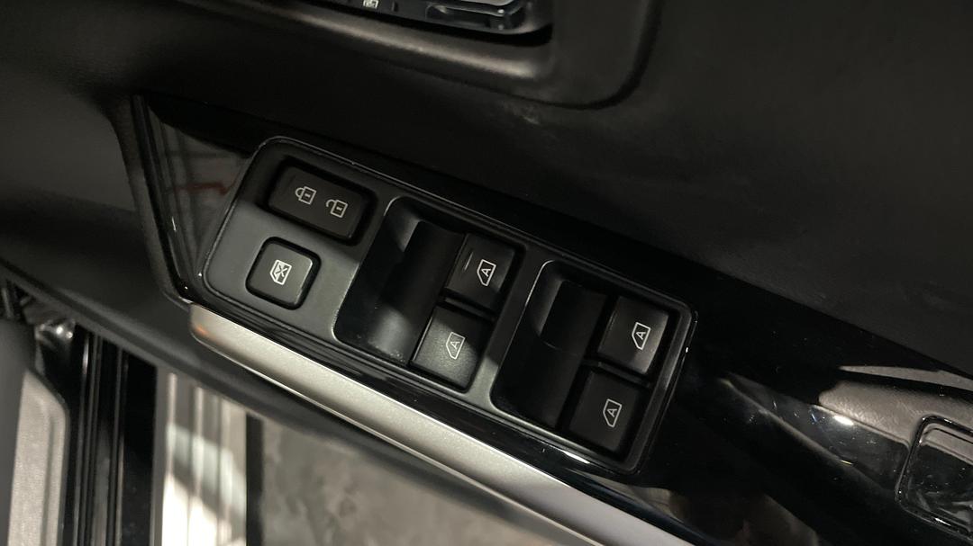 2023 Mitsubishi Pajero Sport Gsr (4WD) 7 Seat, Automatic, 35355 km, Drivers Side Door Panel Controls