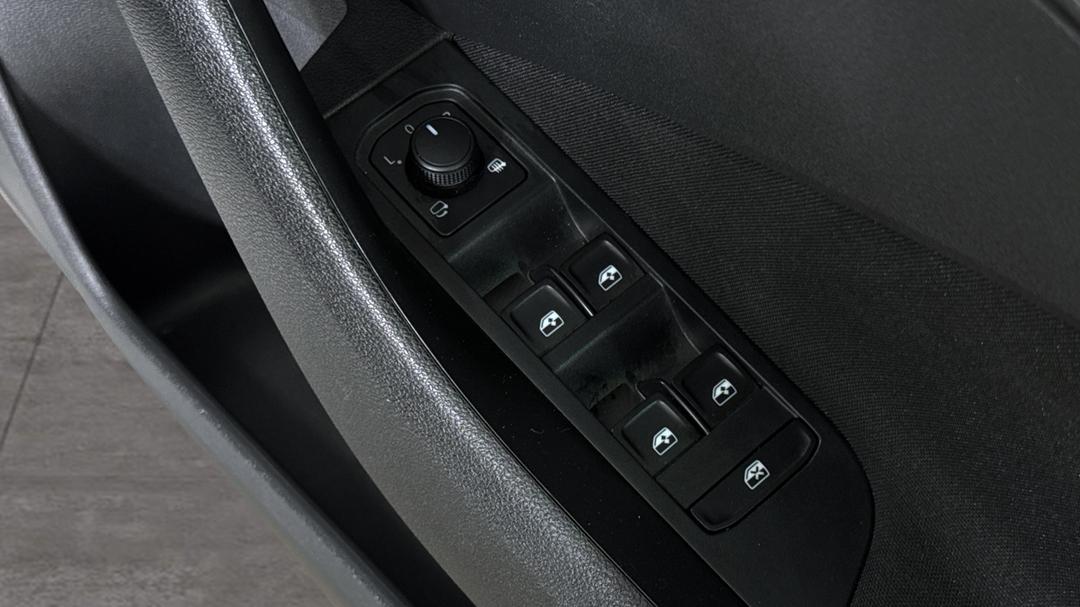 2024 SKODA Kamiq Runout 85tsi, Automatic, 32653 km, Drivers Side Door Panel Controls