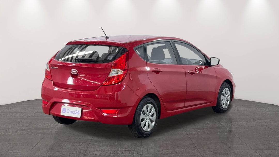 2016 Hyundai Accent Active, Manual, 99458 km, Right Back Diagonal (45- Degree) View