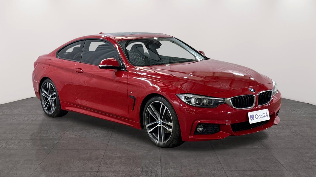 2017 BMW 420i M Sport, Automatic, 76757 km, Right Front Diagonal (45- Degree) View