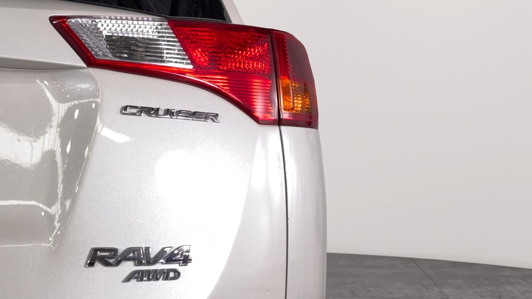 Badge (Boot Right Side)