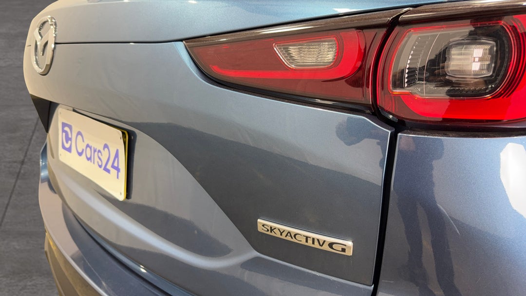 Badge (Boot Right Side)