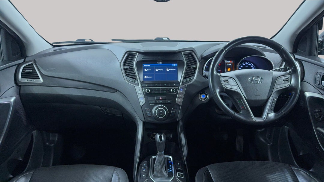 2015 Hyundai Santa Fe Highlander Crdi (4x4), Automatic, 142786 km, Dashboard View