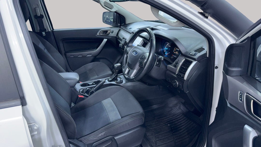 2020 Ford Ranger Xlt 3.2 (4x4), Automatic, 75543 km, Right Side Front Door Cabin View