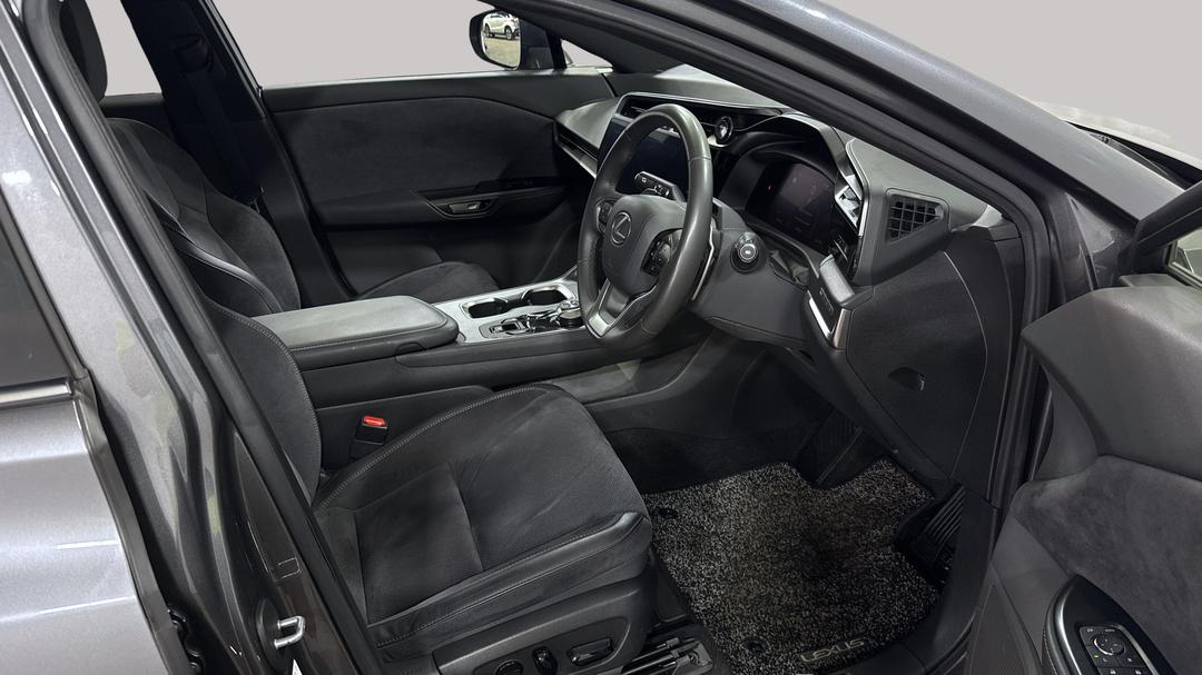 2023 Lexus Rz450e Sports Luxury, Automatic, 27227 km, Right Side Front Door Cabin View