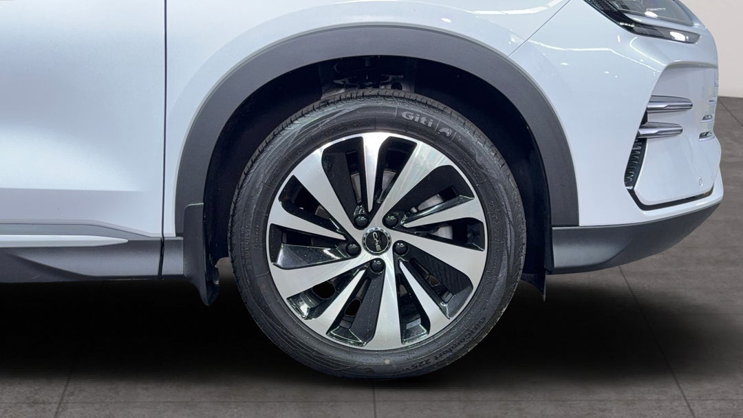 2024 Byd Sealion 6 Dynamic, Automatic, 29262 km, Right Front Wheel