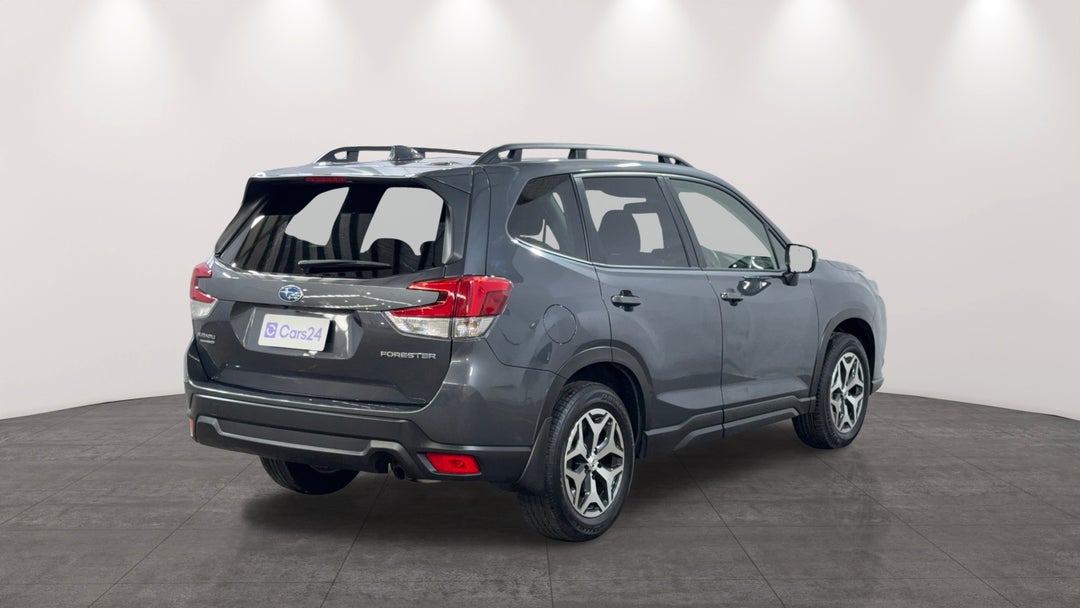 Right Back Diagonal (45- Degree) View