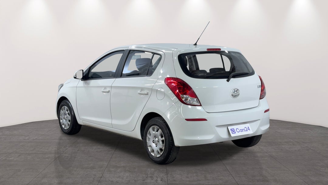2015 Hyundai I20 Active, Automatic, 115762 km, Left Back Diagonal (45- Degree) View
